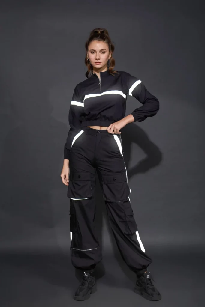 Home nm in 56 crd 24 jan 697 black 1 1 768x1152